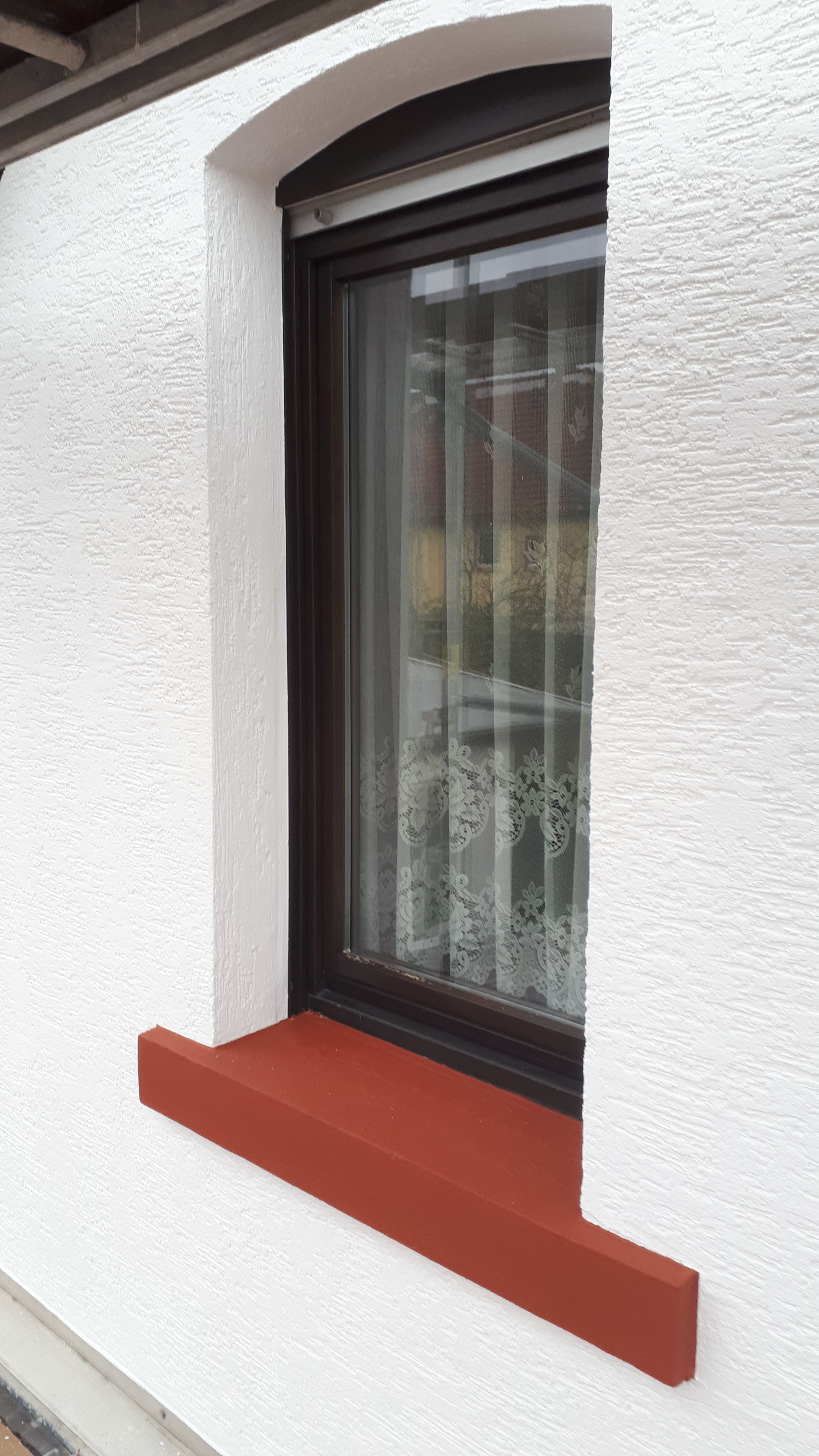 Fensterlaibung und Putzfläche